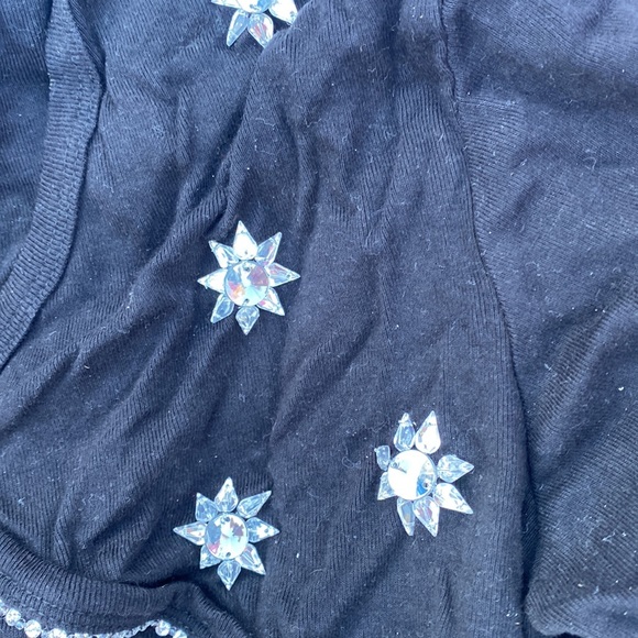 Womens size M top with appliqué - Picture 2 of 2